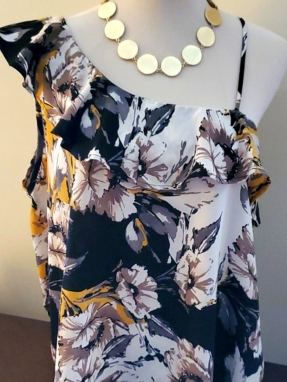 Anthropologie Paper Crane Floral Ruffle Tank Large